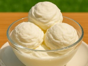 2-minute Yogurt Ice Cream Recipe With Mixed Berries