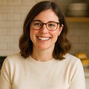 Rachel Moore, Community Manager and Engagement Specialist at RecipesCrock.